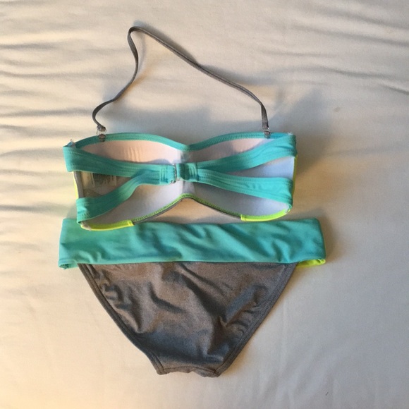 Sporty cute bikini👙👙 - Picture 2 of 2